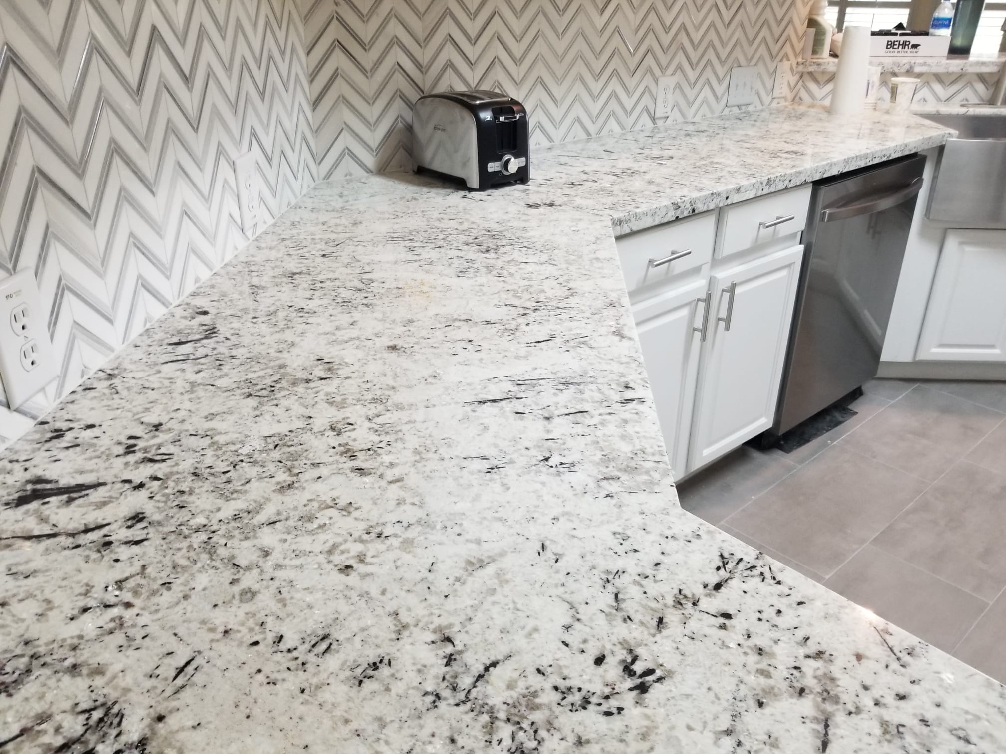 KITCHEN GRANITE